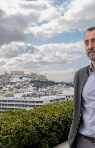 Το Πρόσωπο: Χάρης Καρώνης