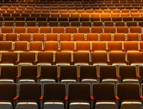 Σχεδιάστε τα καταστήματα λιανικής με σκηνοθεσία