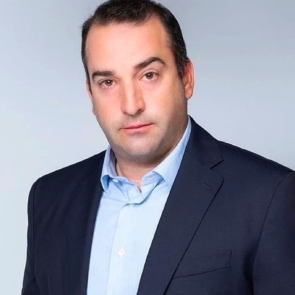 Χάρης Βαφειάς: Γνωρίστε τον Έλληνα με τις 3 εισηγμένες στο Αμερικανικό Χρηματιστήριο