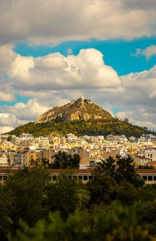Χαμηλές πτήσεις στις πωλήσεις ακινήτων: Ακίνητα 36 δισ. στην αγορά, αλλά μόνο σπίτια 3 δισ. άλλαξαν χέρια