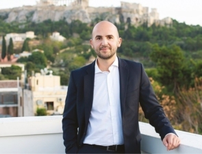 Dialectica: Η startup του Γιώργου Τσαρούχα που διαπρέπει