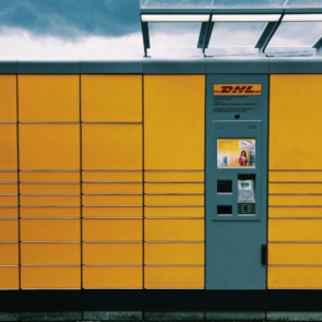 H DHL στη μάχη της μεταπώλησης