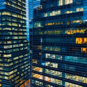 Το real estate των γραφείων: Κινδυνεύει η Ελλάδα από μία εισαγόμενη «φούσκα»;