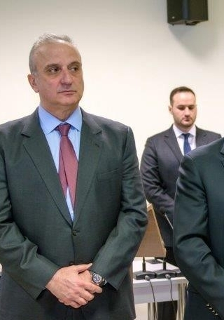 Αδέρφια Σαράντη: Από γαλατάδες κυρίαρχοι σε Ελλάδα και Βαλκάνια