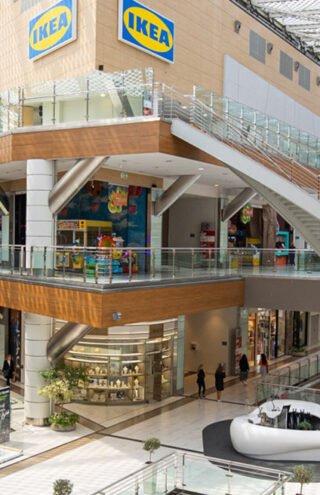 Mαγαζί γωνία το The Mall Athens