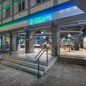 Νέα ψηφιακή εμπειρία στα καταστήματα COSMOTE