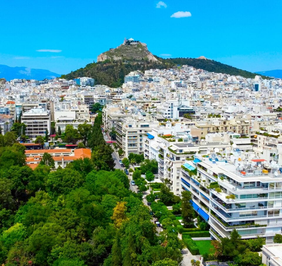 Ζαλίζουν οι τιμές των αγοροπωλησιών ακινήτων, κοστίζουν σαν χρυσάφι