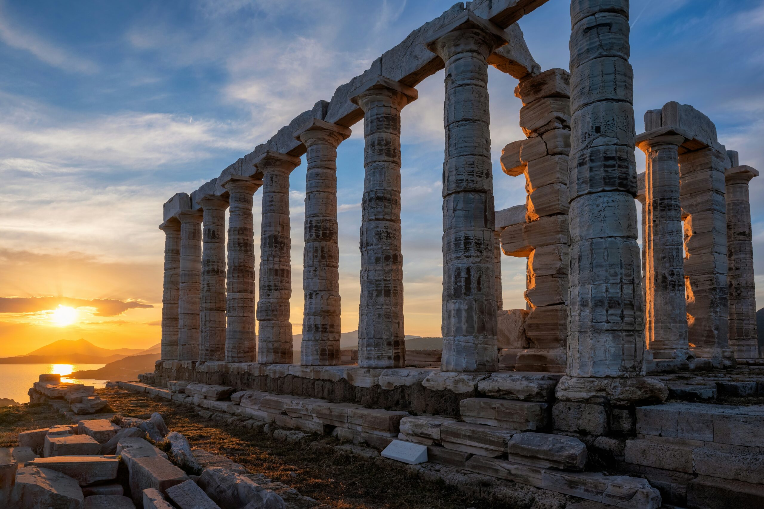 Τουρισμός: Πού «σκοράρει» η Ελλάδα σε σχέση με τους μεγαλύτερους ανταγωνιστές της