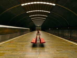 Γιατί οι ελληνικές επιχειρήσεις&#8230; βγάζουν εισιτήριο για Κύπρο και Ρουμανία
