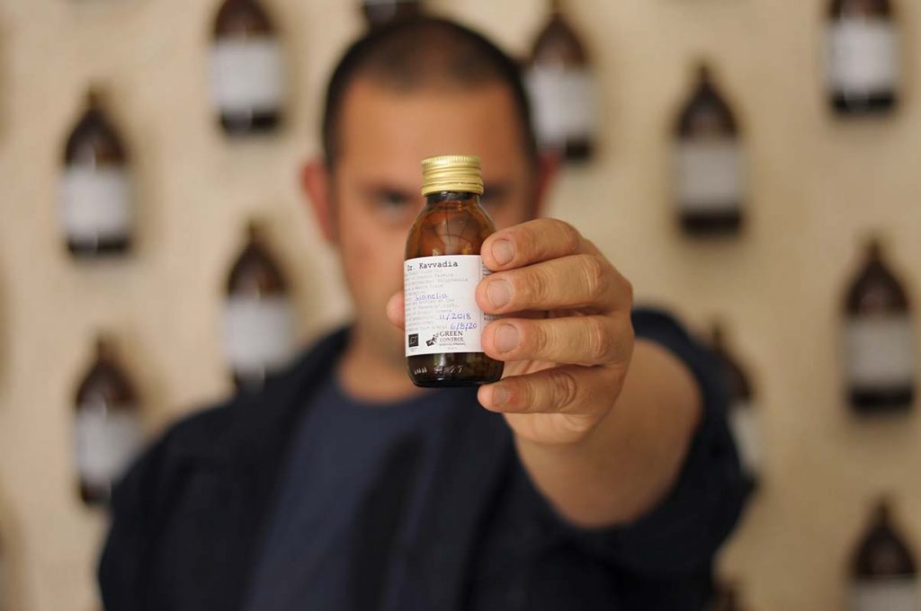 Ένας πρώην βιομηχανικός σχεδιαστής της Hermes, που έκανε ελαιόλαδο το επίθετο του παππού του