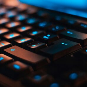 Πώς οι ελληνικές εταιρείες πληροφορικής επιχειρούν να «εκθρονίσουν» τους ευρωπαϊκούς κολοσσούς