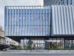 Νέο Zara flagship store στον Πύργο Πειραιά