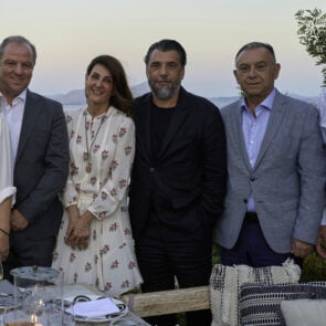 Η Nia Vardalos στην Ελλάδα για την καμπάνια Greek Farms