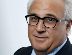 Κώστας Μαχαίρας: Ο άνθρωπος που προέβλεψε τη συγκέντρωση των σούπερ μάρκετ στα χέρια των λίγων