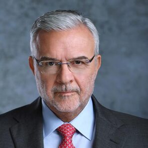 Πειραιώς: Οι επιδόσεις ρεκόρ, οι χειρισμοί Μεγάλου και τα σταθερά κέρδη πάνω από 1,1 δισ.