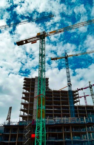 Είναι το real estate επένδυση για λίγους στην Ελλάδα;