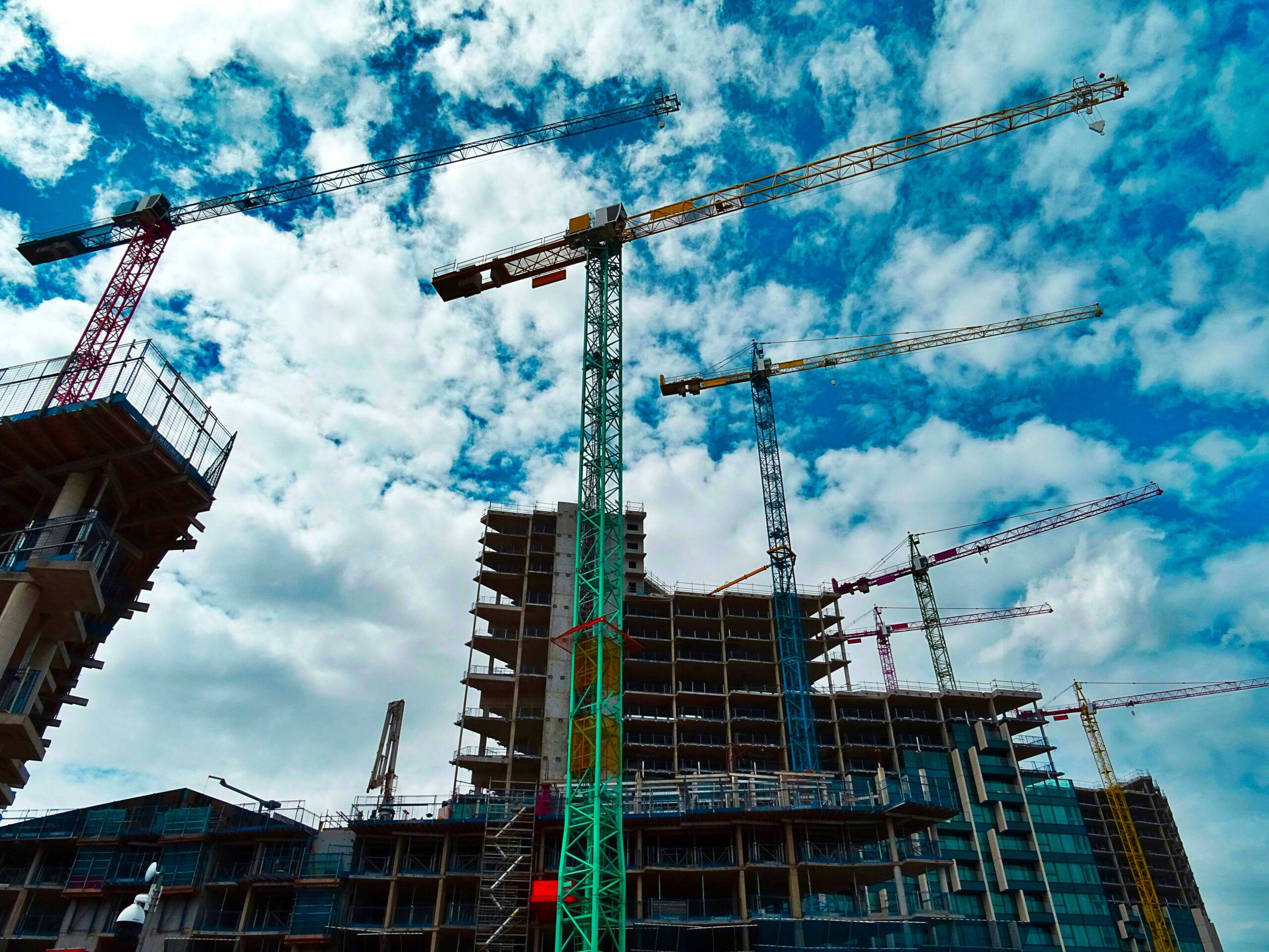 Είναι το real estate επένδυση για λίγους στην Ελλάδα;