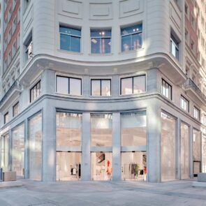 Η «go big» στρατηγική των Zara και πού στοχεύει