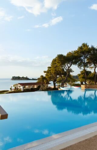 Όμιλος Sani/Ikos : Από μία οικογενειακή επιχείρηση του ’70 στην κορυφή του τουρισμού