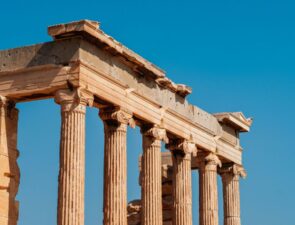 Η Αθήνα έχει τα φθηνότερα ξενοδοχεία από τις μεγάλες πρωτεύουσες της Ευρώπης