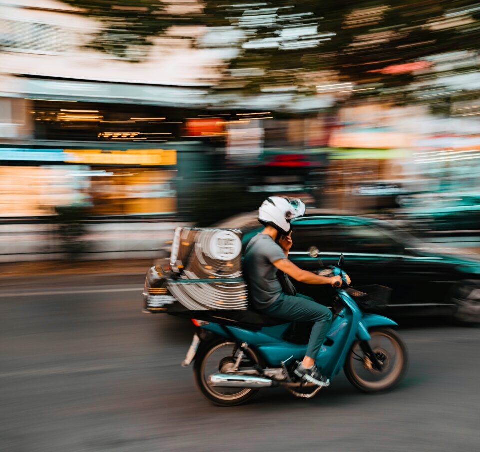 Πόσο ελκυστικό είναι τελικά το επάγγελμα του διανομέα στην Ελλάδα;