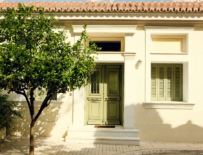 Τι κερδίζει και τι στερείται η χώρα από το Airbnb