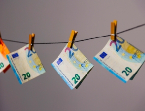 Οι μισθοί στον ιδιωτικό τομέα σήμερα και το άπιαστο όνειρο του χιλιάρικου