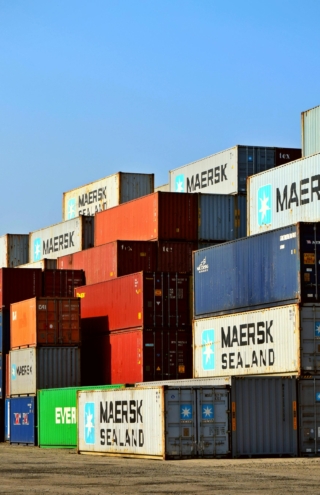 Η Ιστορία του «Container Shipping» και η Γέννηση του Εμπορίου στον Πειραιά