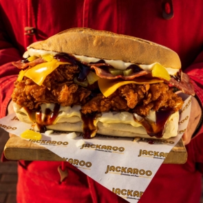 Jackaroo και Mailo’s: Πώς οι στρατηγικές επενδύσεις ενισχύουν την αναπτυξιακή τους πορεία