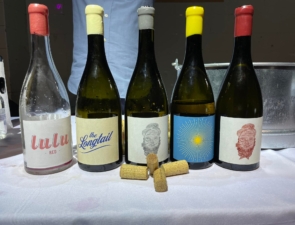 Το garage winery των Μεγάρων που «βαφτίστηκε» από το αμερικανικό συγκρότημα «The Knack»