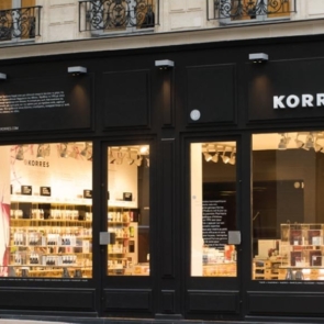 Korres: Παραμένει εξαρτημένη από την ελληνική αγορά παρά τις διεθνείς βλέψεις