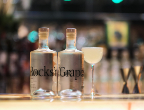 Rocks &#8216;n&#8217; Grapes -Το νέο πρωτοποριακό τσίπουρο με μοναδικό χαρακτήρα, που θέλει να αφήσει ανεξίτηλο το σημάδι του στην διασκέδαση