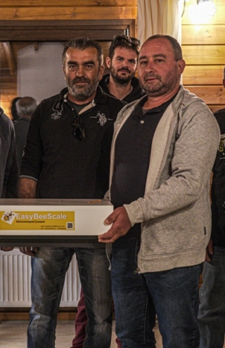 Beegin: Προσφορά smart «ζυγαριών» στους μελισσοκόμους της Β. Εύβοιας