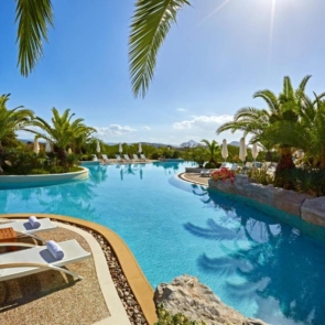 Το Τhe Westin Resort Costa Navarino υποδέχεται το 2025 με νέους, ανανεωμένους χώρους φιλοξενίας