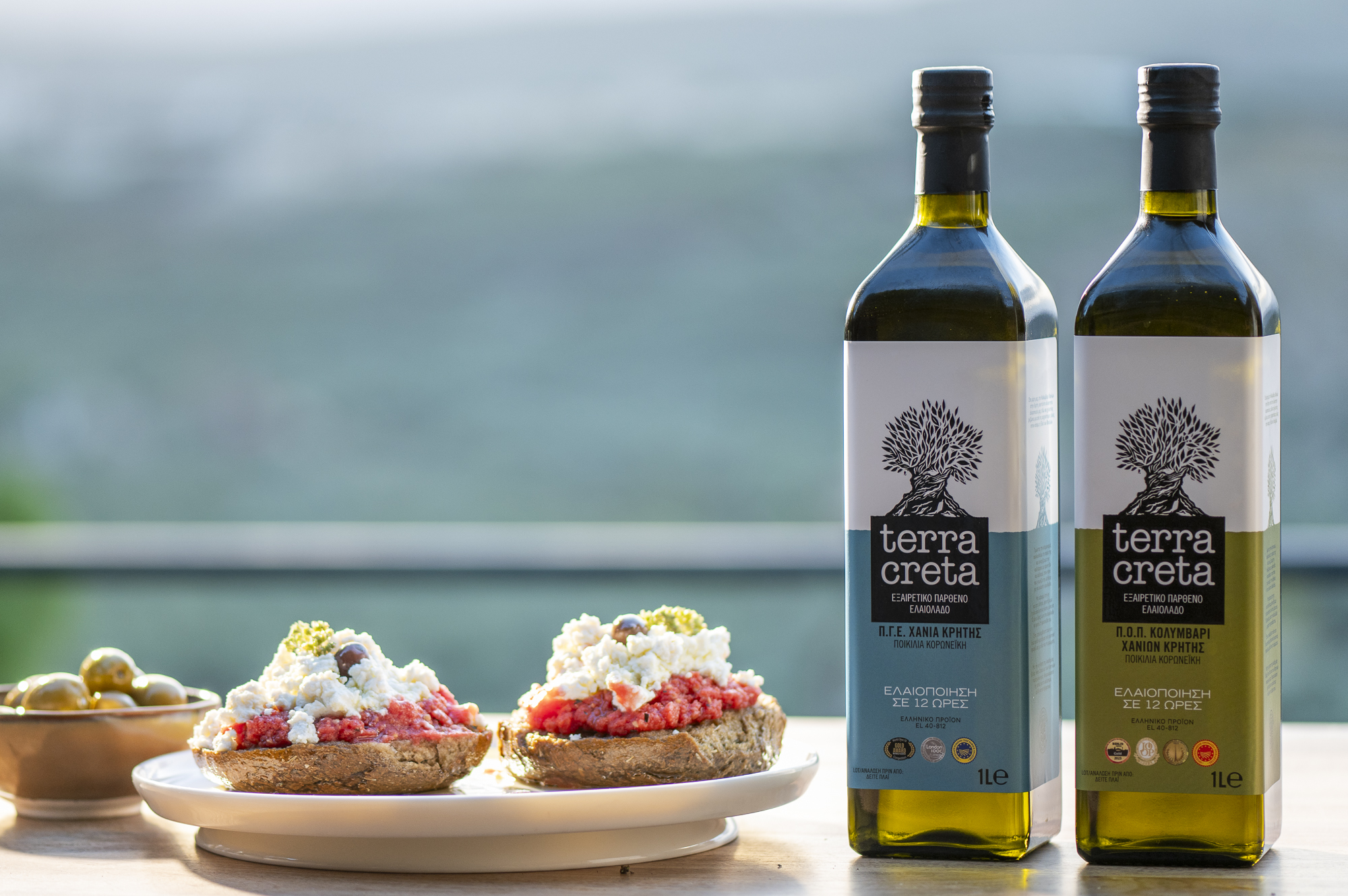 Η Terra Creta «Αγαπάει το Ελαιόλαδο. Πολύ.» και το δηλώνει  με την νέα της καμπάνια!