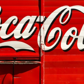 Coca-Cola Τρία Έψιλον: Καινοτομία, επενδύσεις και βιωσιμότητα σε πρώτο πλάνο