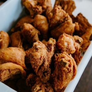 Food Plus: Από το τέλος της Pizza Hut, στην άνοδο των KFC και την έλευση των Taco Bell