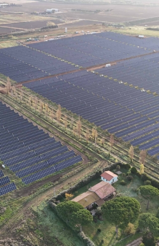 Όμιλος ΔΕΗ: Ξεκινά την παραγωγή ενέργειας από ΑΠΕ στην Ιταλία