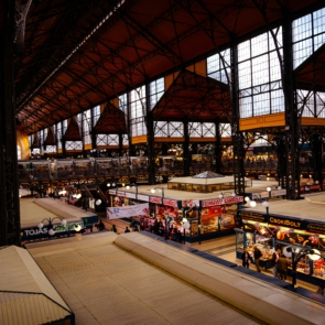 Food halls: Η περίπτωση του Πειραιά και στο στοίχημα των στοών Μοδιάνο και Αρσακείου