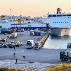 Οι ΗΠΑ «μαυρίζουν» την COSCO, η Αθήνα Ανησυχεί και το Παγκόσμιο Εμπόριο Περιμένει τον Ντόναλντ Τραμπ να Μπει στον Λευκό Οίκο