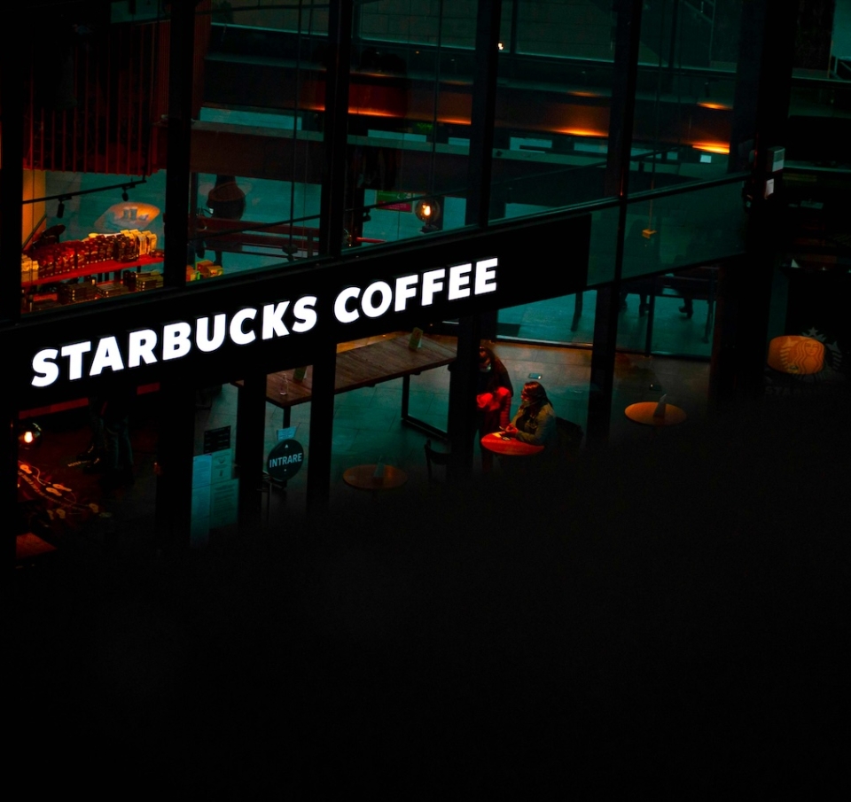 Ο ακριβοπληρωμένος CEO των Starbucks &#8211; των 112 εκ. δολαρίων το χρόνο