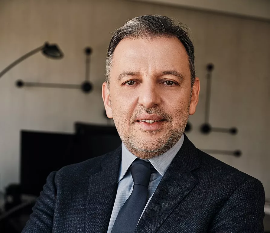 Χάρης Μπρουμίδης: 9 χρόνια ηγεσίας, €1,3 δισ. επενδύσεις και στρατηγικές πρωτοβουλίες που μεταμόρφωσαν την Vodafone Ελλάδας και άφησαν ισχυρό αποτύπωμα στις ψηφιακές υποδομές της χώρας.