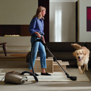 Miele Guard: Η νέα γενιά ηλεκτρικής σκούπας που επαναπροσδιορίζει την καθαριότητα και την περιποίηση δαπέδων