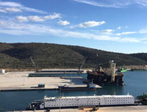 Η περιπετειώδης επένδυση των 524 εκατομμυρίων πέρασε από τη «χαραμάδα» του ανασχηματισμού