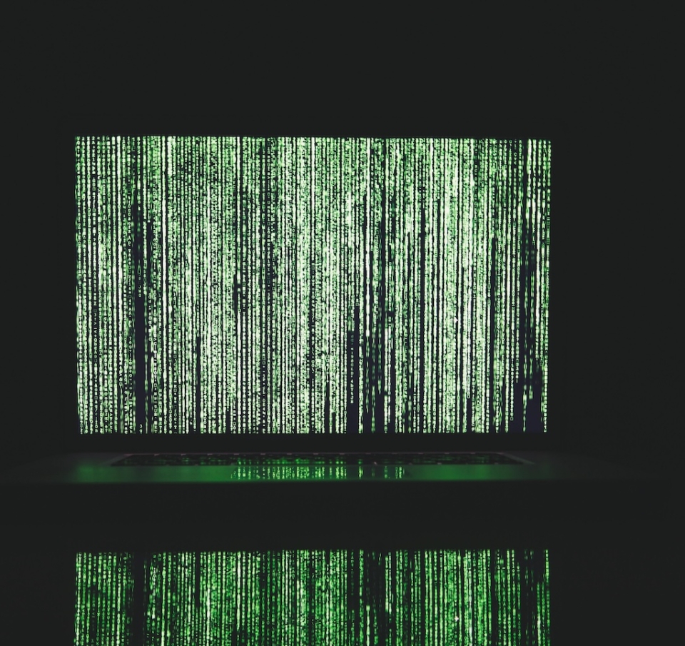 Γιατί οι Άραβες ποντάρουν τα λεφτά τους στα Data Centers και την καινοτομία στην Ελλάδα