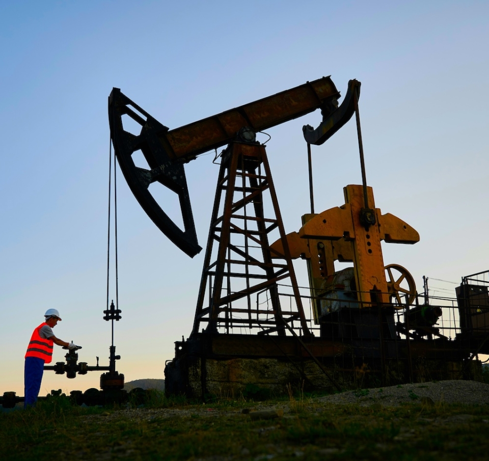 Γιατί ο φόβος δισεκατομμυρίων σε αγωγές εμποδίζει τις χώρες να καταργήσουν τα ορυκτά καύσιμα