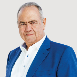 Γιώργος Γεράρδος: Εργασιομανής, τελειομανής και διορατικός