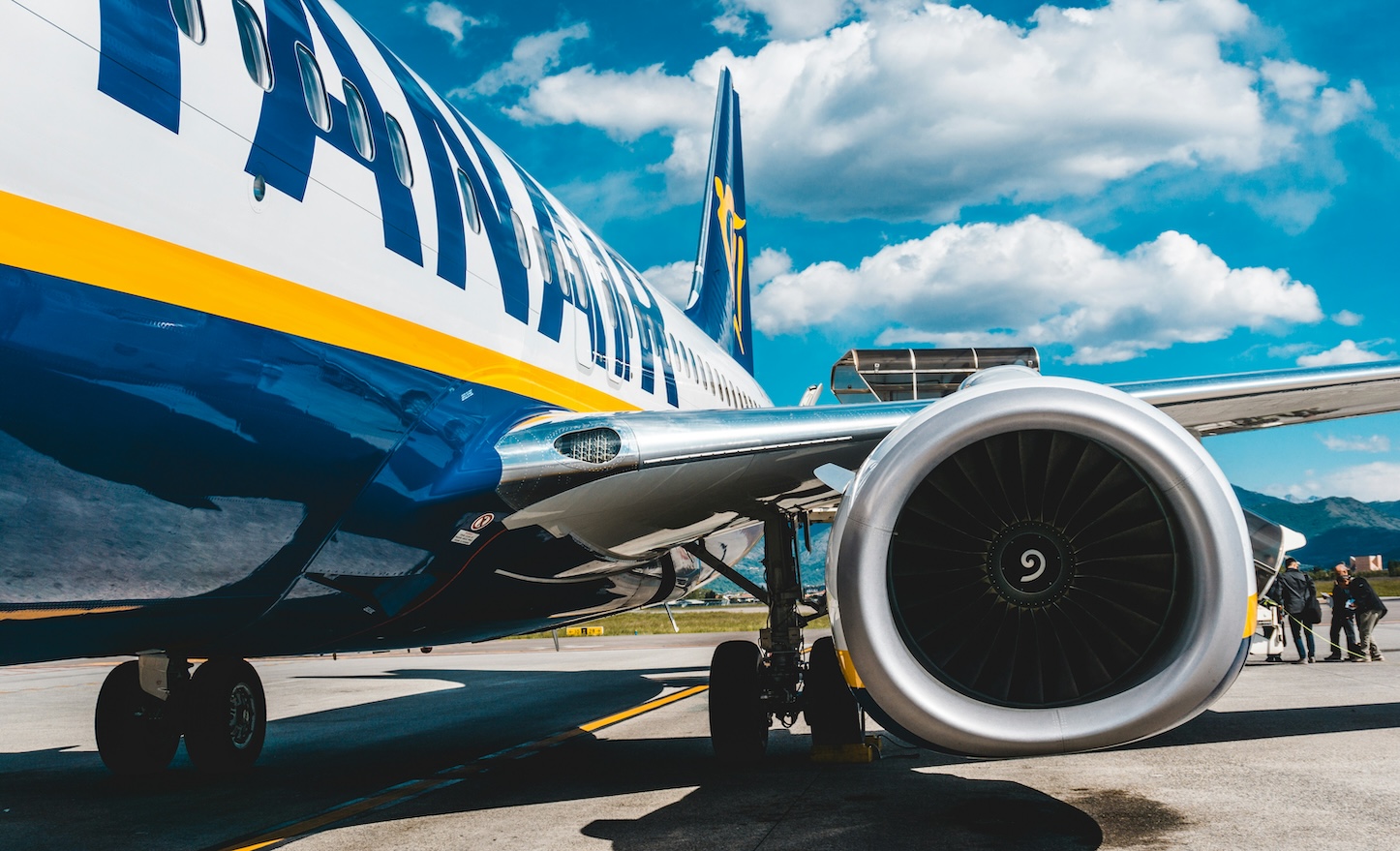 Ryanair: Ηγέτης στις αεροπορικές μεταφορές χαμηλού κόστους με ρεκόρ επιβατών
