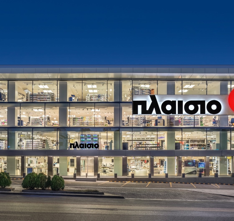 Η Πλαίσιο ανανεώνει το δίκτυο καταστημάτων της