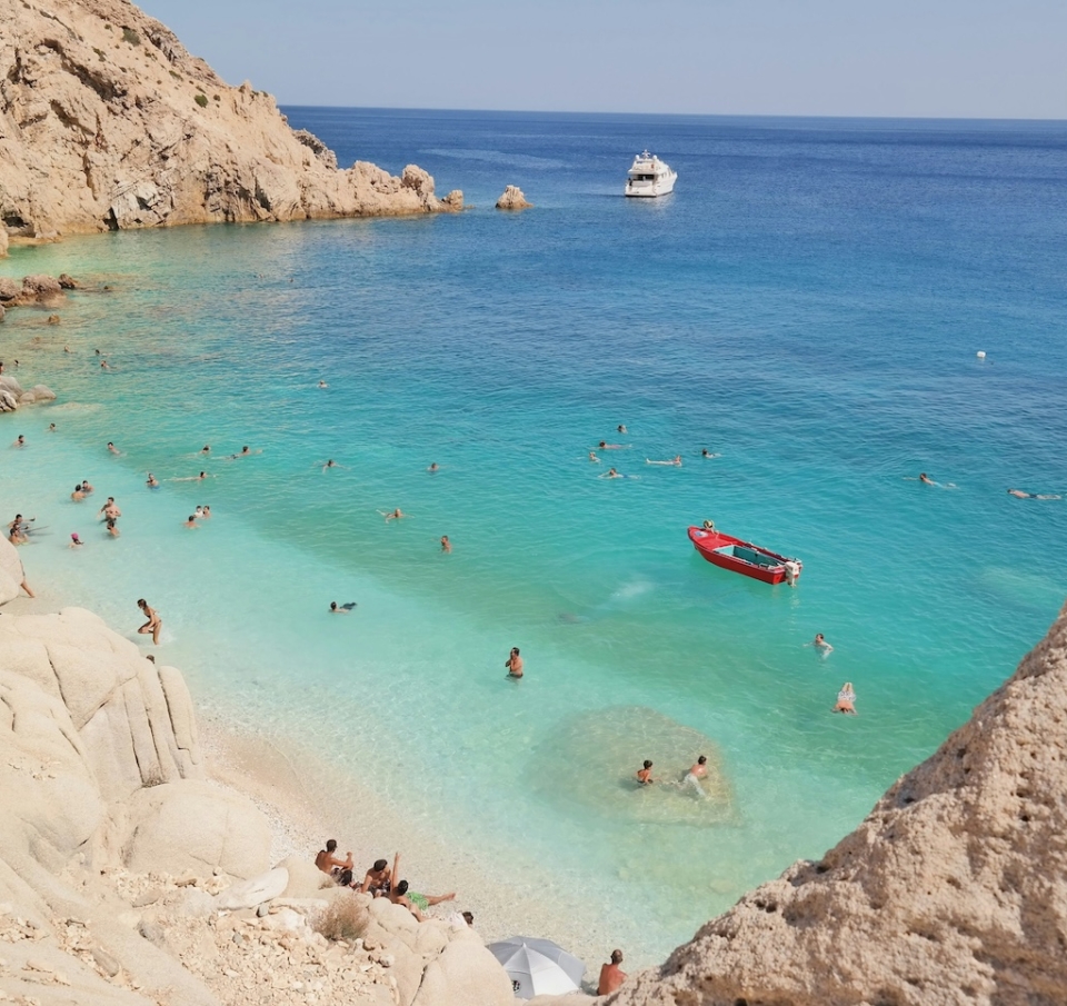 Ικαρία, Οκινάουα, Σαρδηνία, Νικόγια, Λόμα Λίντα: Οι 5 γωνιές της Γης με τη μεγαλύτερη μακροζωία